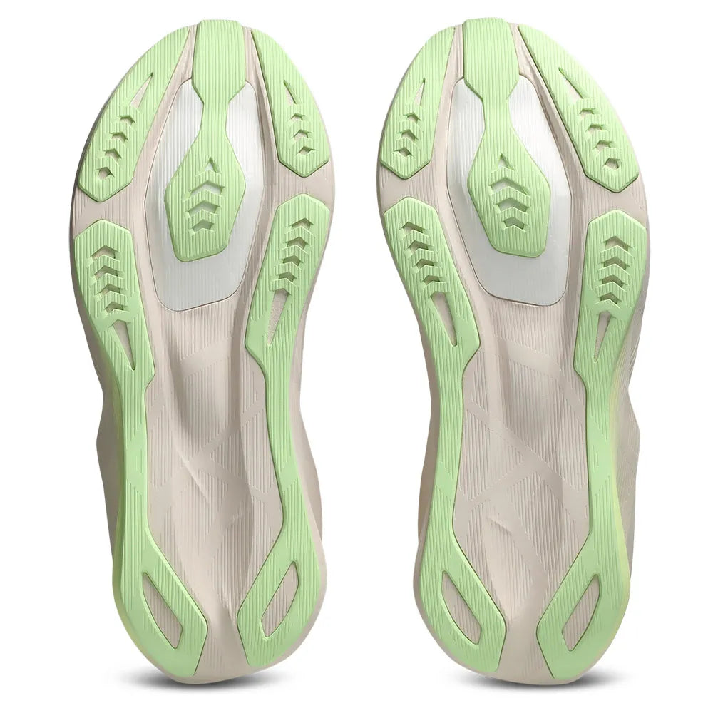ASICS Novablast 6 Hardloopschoenen Dames Beige